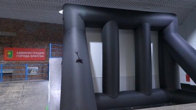 В Братске открылся «Кинотеатр на траве»: теперь фильмы крутят и днем